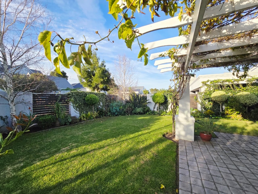 4 Bedroom Property for Sale in Kingswood Golf Estate Western Cape
